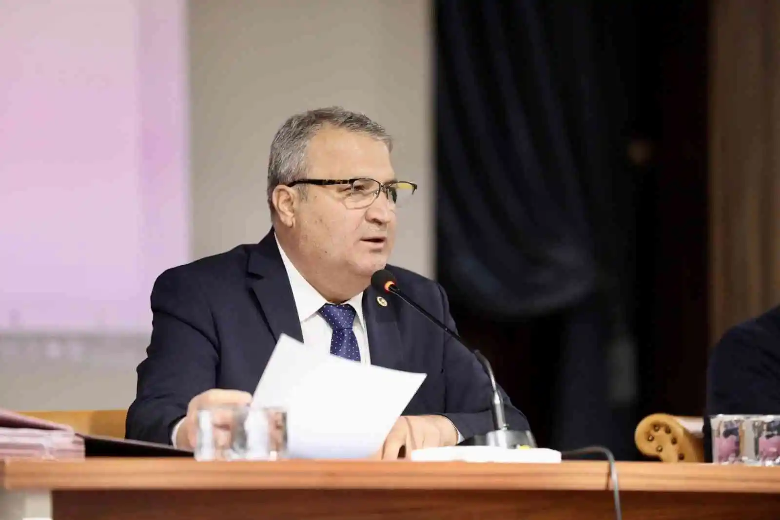 Yunusemre Belediyesi meclisi toplandı