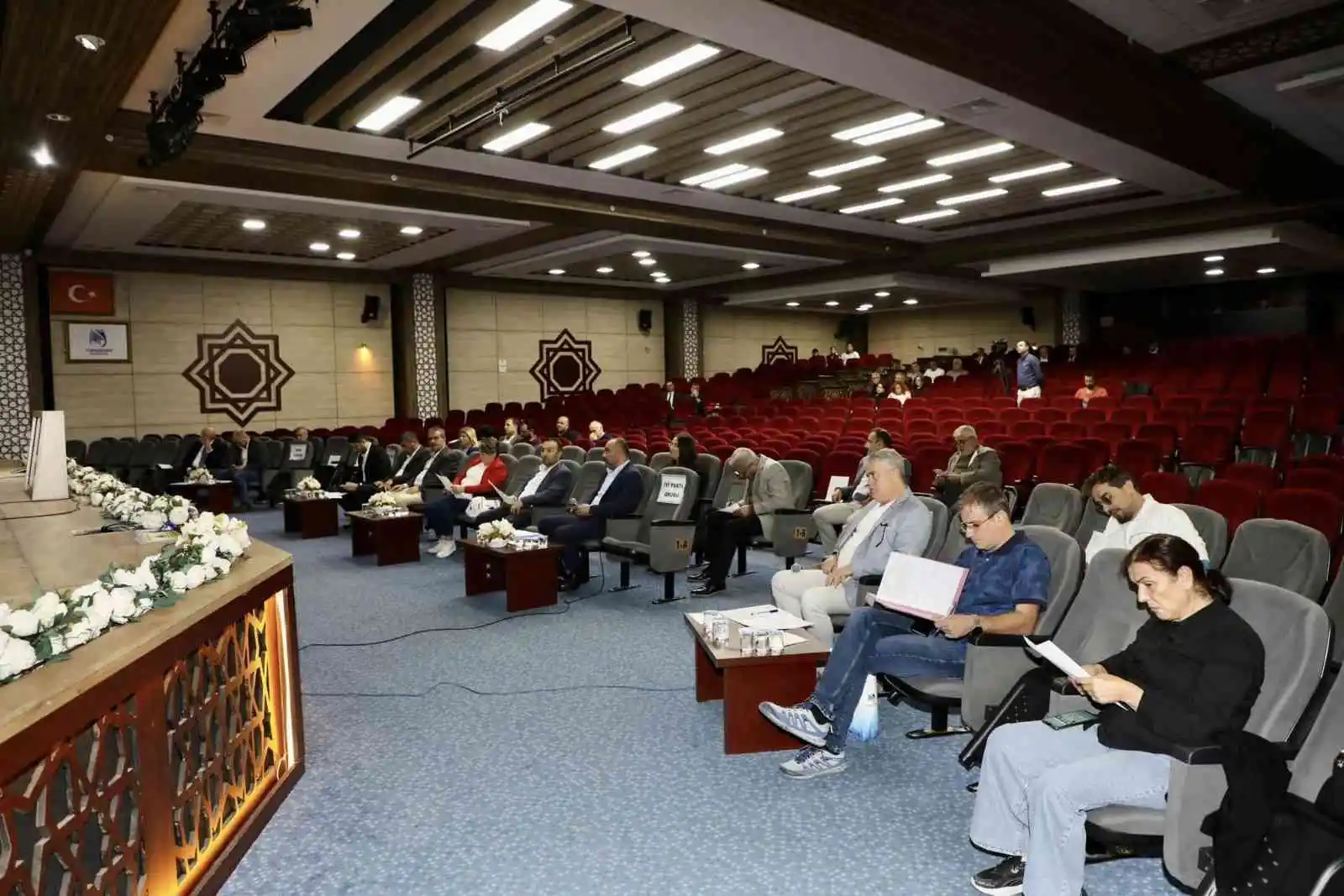 Yunusemre Belediyesi meclisi toplandı