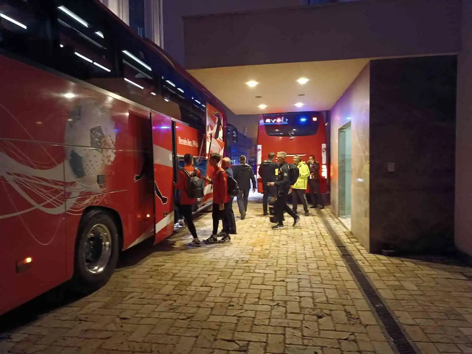 A Milli Takım yola çıktı