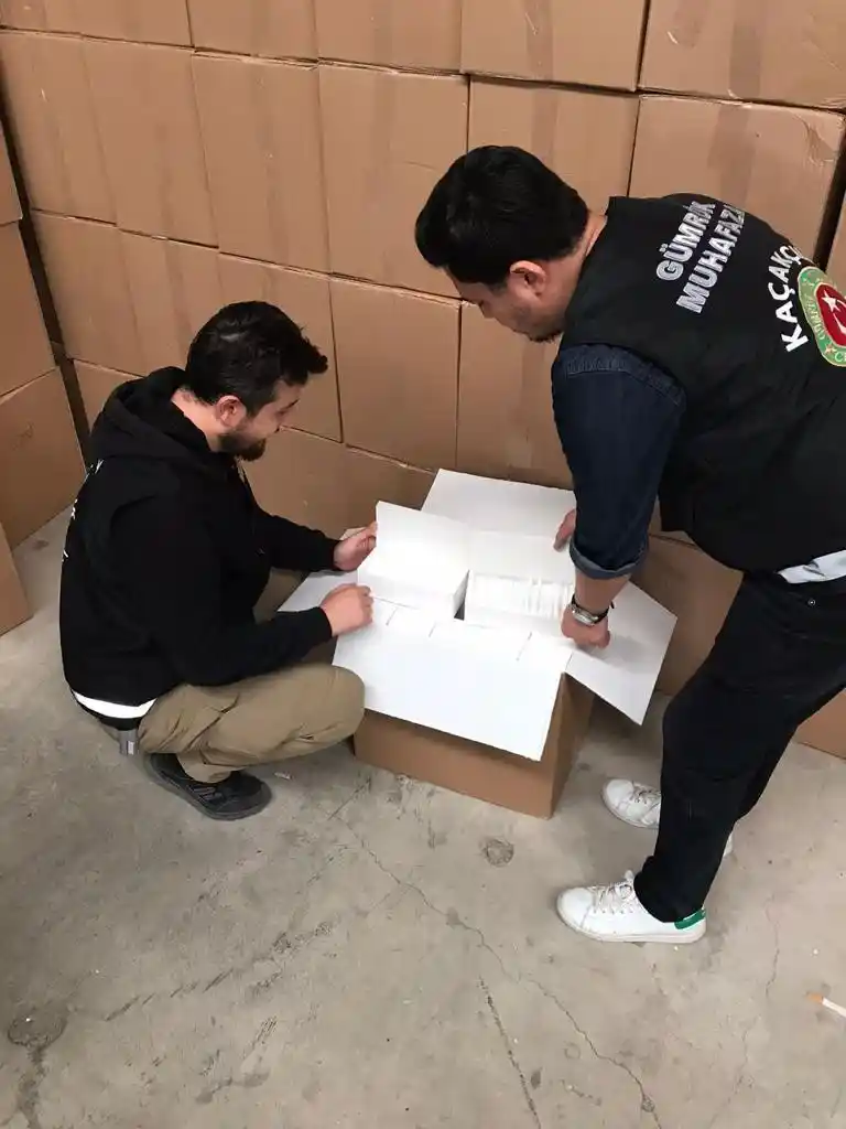 Adana’da kaçak makaron operasonu