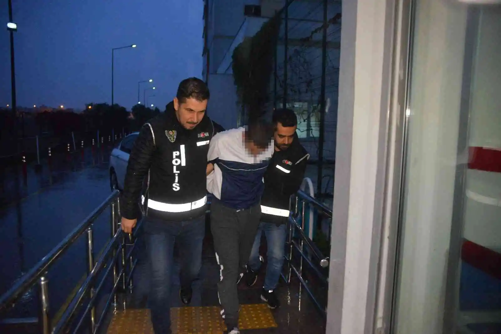 Adana'da organize suç örgütü operasyonu
