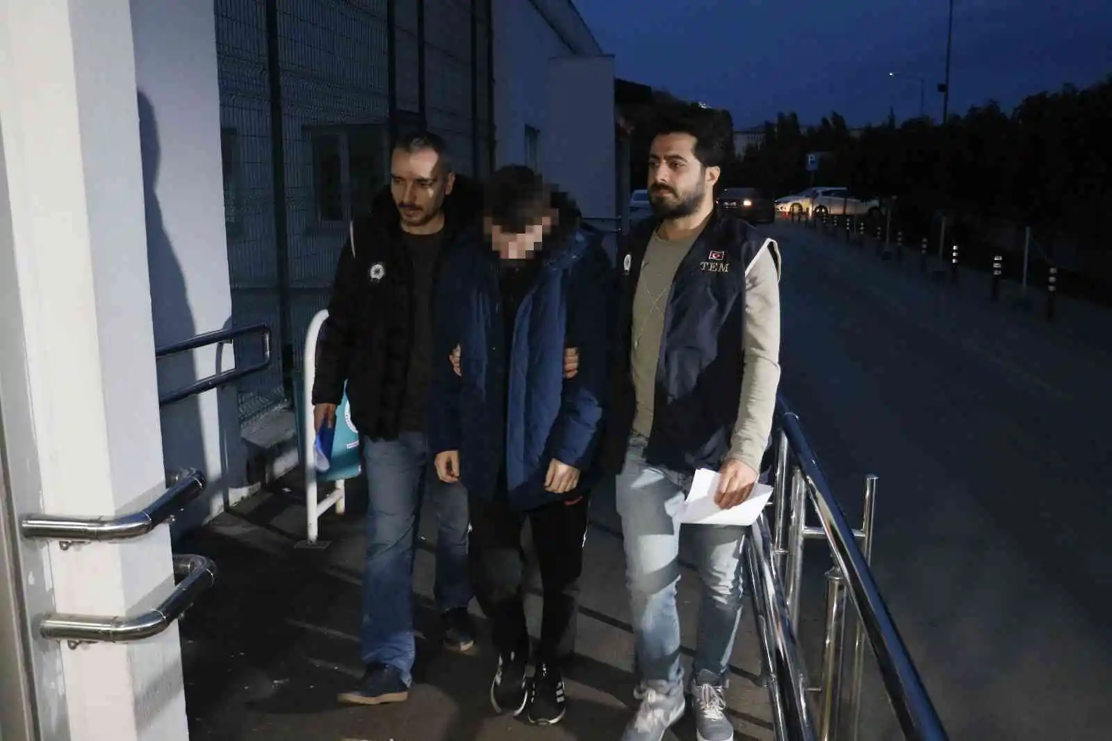 Adana merkezli 7 ilde FETÖ operasyonu: 75 gözaltı kararı