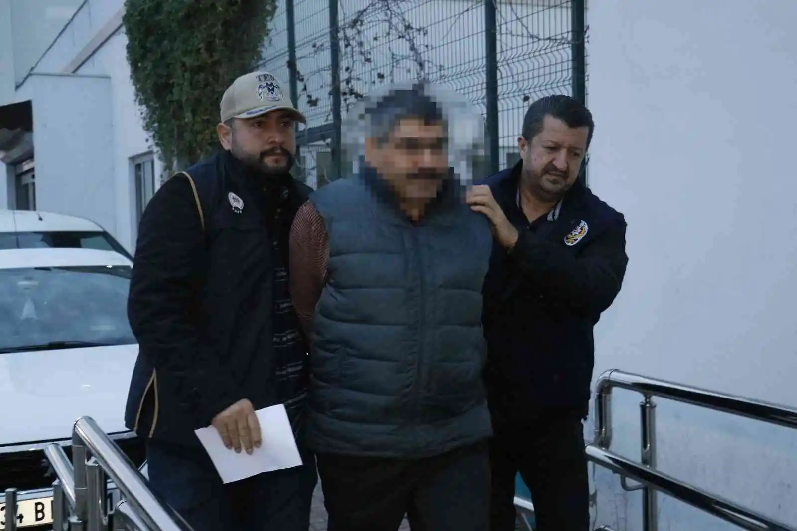 Adana merkezli 7 ilde FETÖ operasyonu: 75 gözaltı kararı