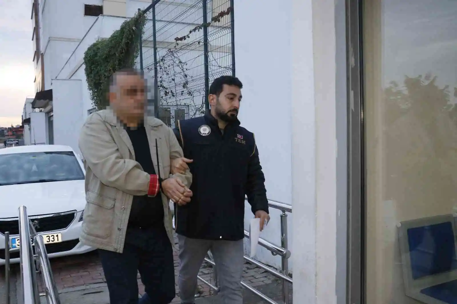 Adana merkezli 7 ilde FETÖ operasyonu: 75 gözaltı kararı
