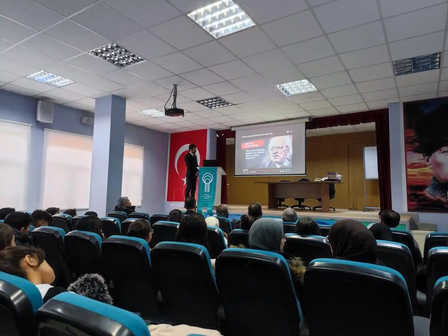 Adilcevaz'da "Anadolu Mektebi Yazar Okumaları" yeniden başladı
