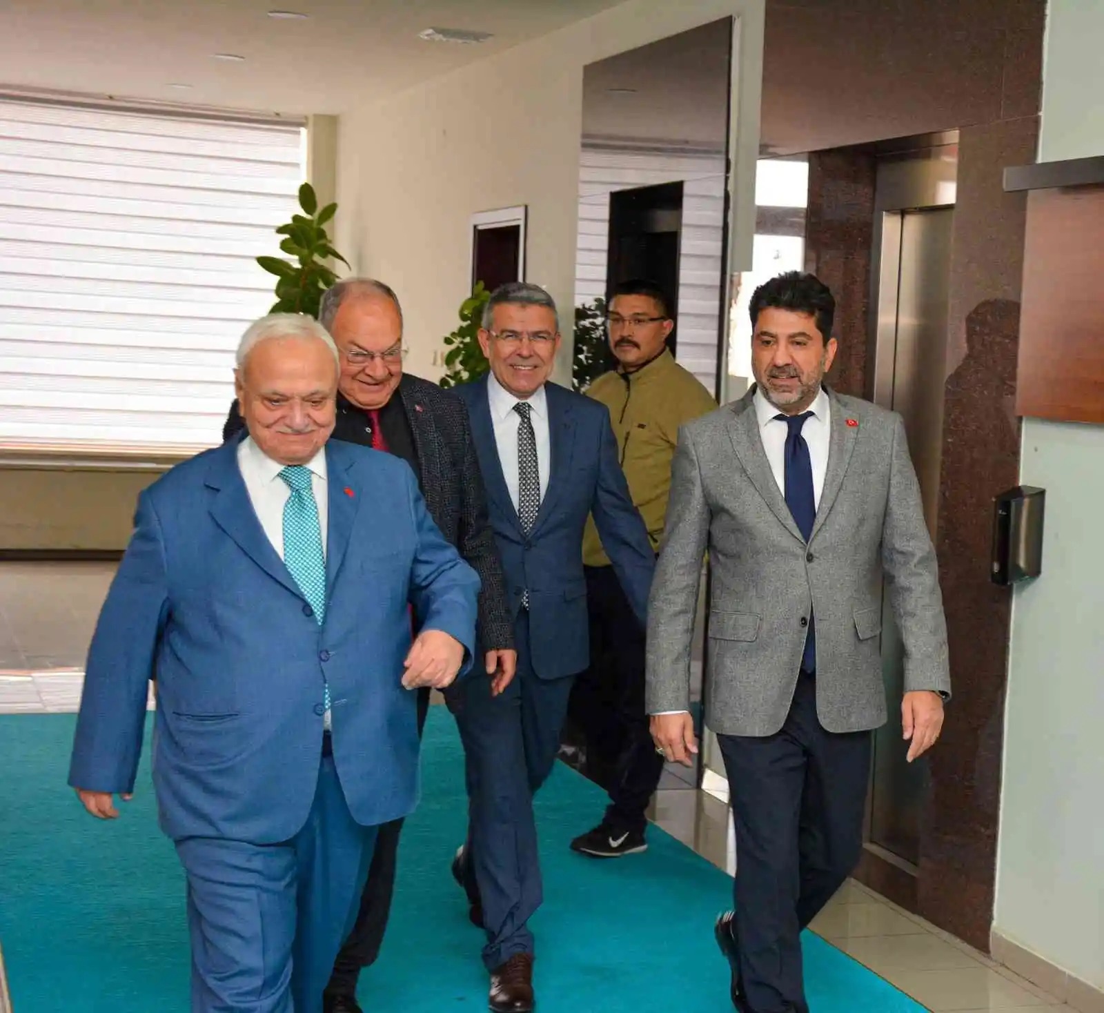 ADÜ Rektörü Aldemir, eski bakan Koç’u ağırladı