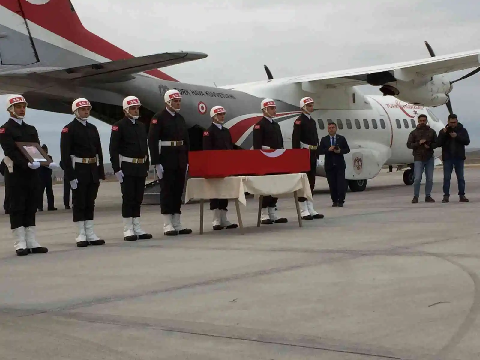 Afyonlu şehidin naaşı Denizli’ye ulaştı
