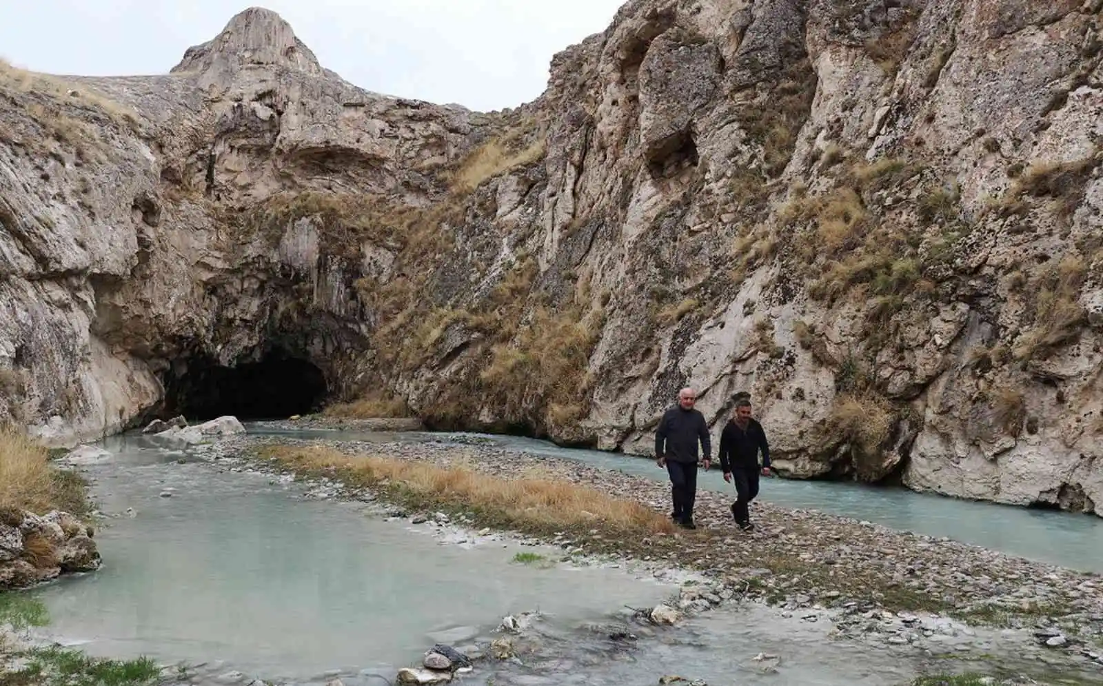 AİÇÜ öncülüğünde “Ağrı Dağı ve Nuh’un Gemisi Araştırması” start aldı
