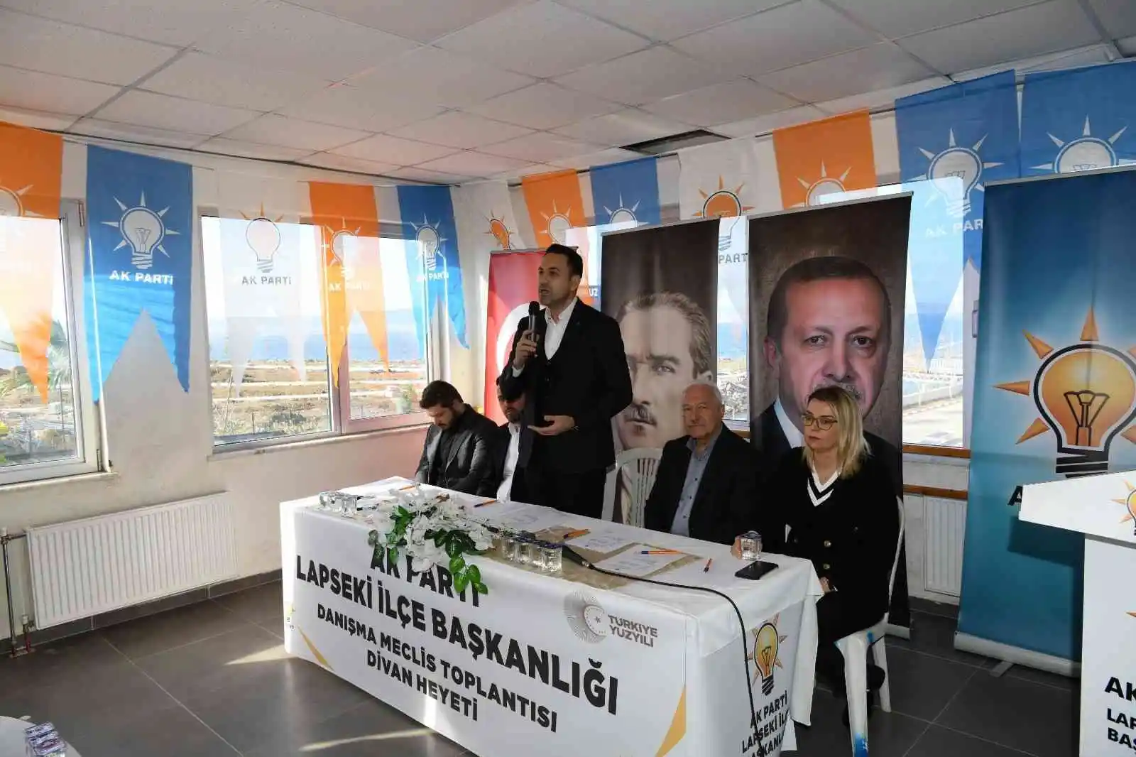 AK Parti Lapseki ilçe Danışma Meclis toplantısı yapıldı