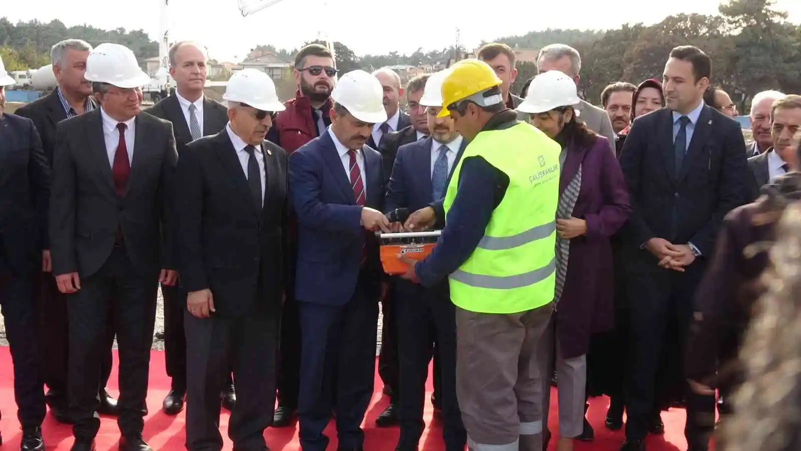 AK Parti’li Turan’dan 10 Kasım’da dans eden İmamoğlu’na gönderme