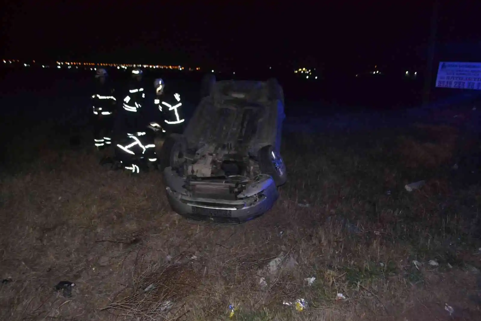 Alkollü sürücü takla atan araçtan burnu kanamadan çıktı
