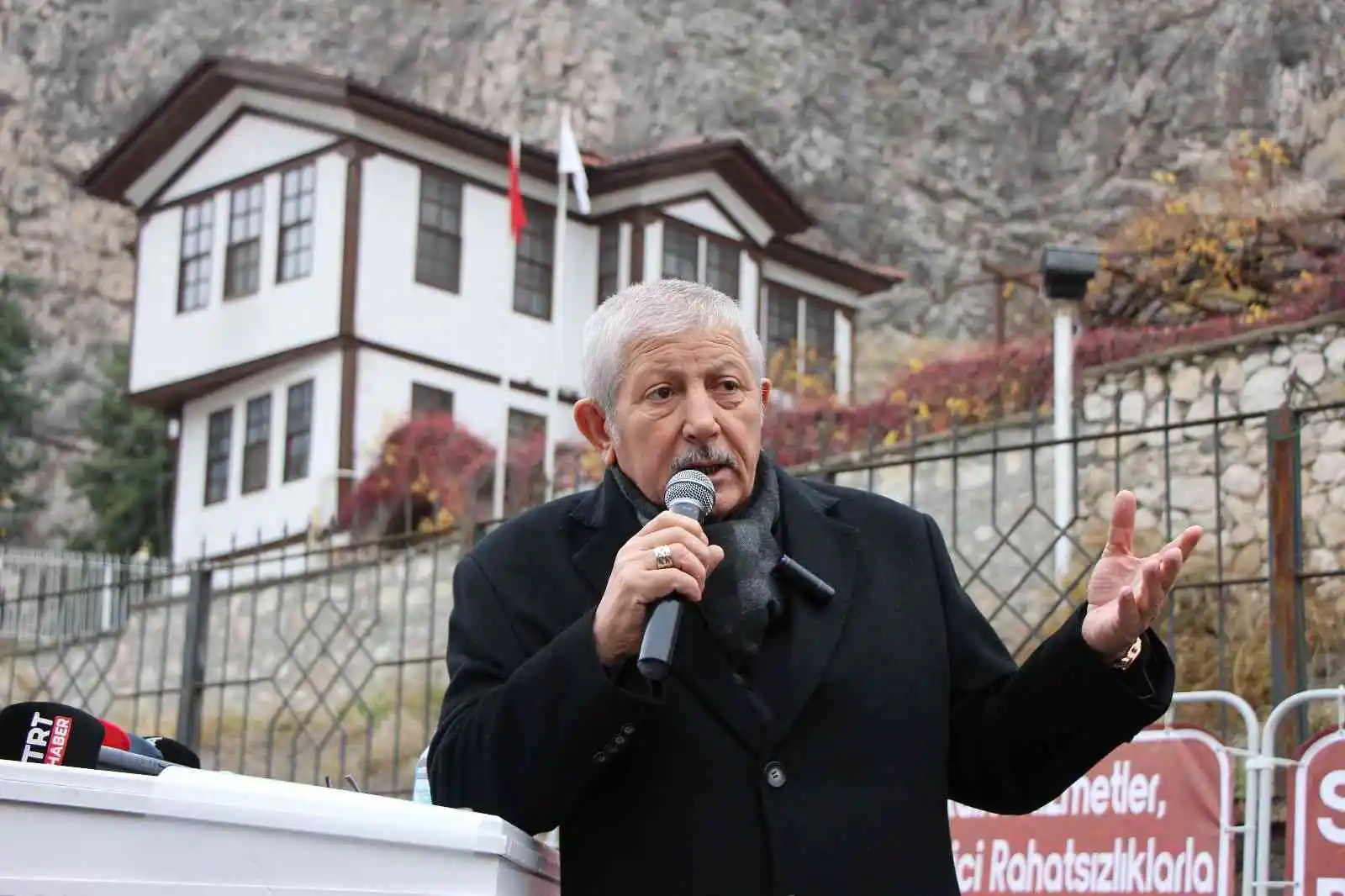 Amasya Belediyesi tarihi Hatuniye Mahallesi’nde sokak sağlıklaştırma projesi başlattı
