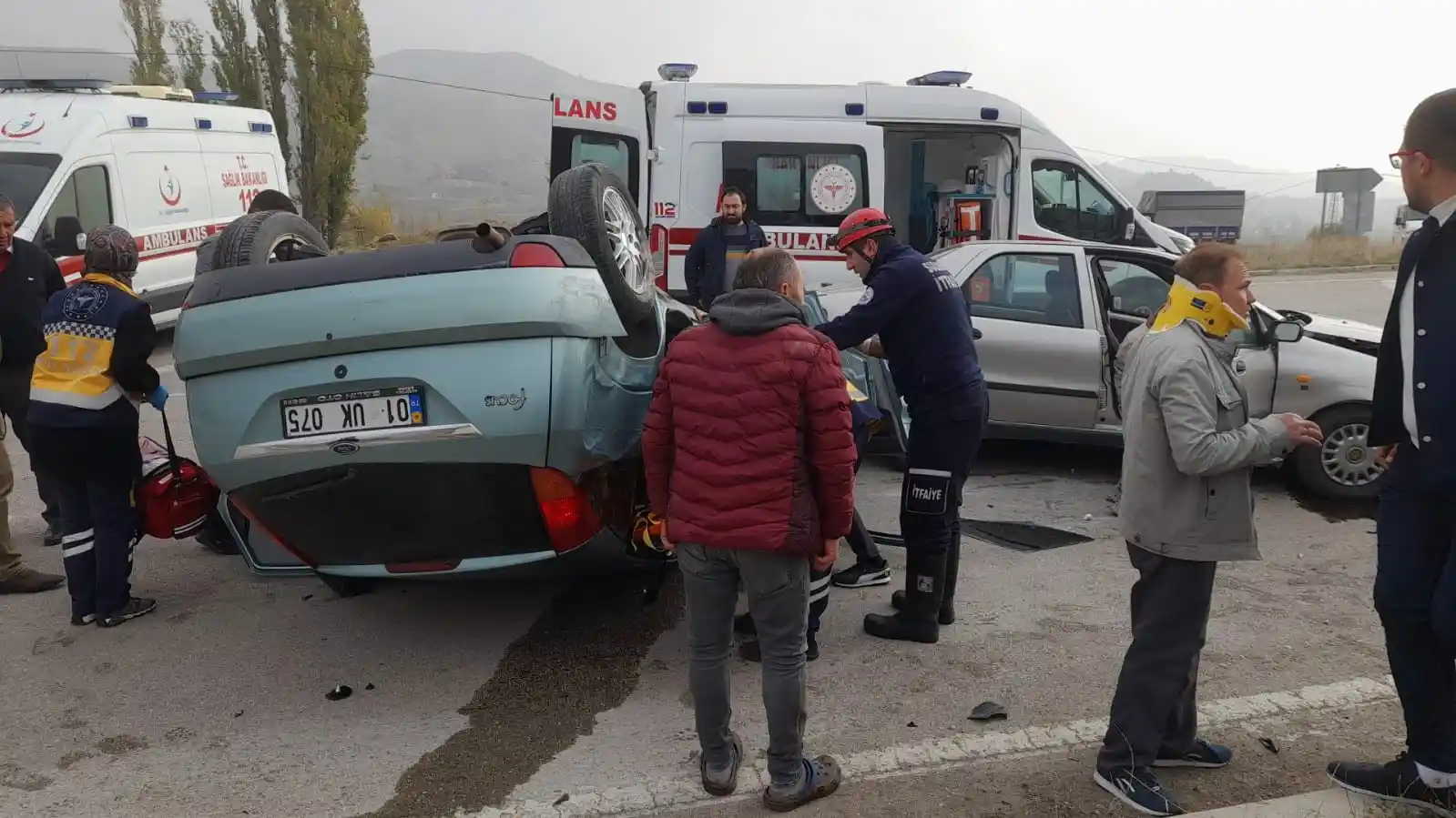 Amasya’da iki otomobil çarpıştı: 3 yaralı
