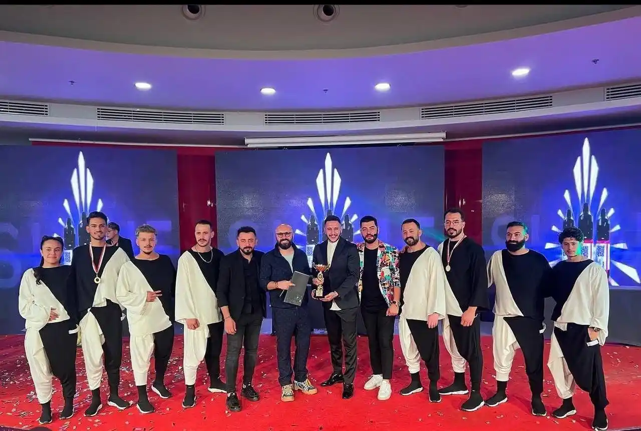 Antalya'da renkli saç tasarımı eğitimi