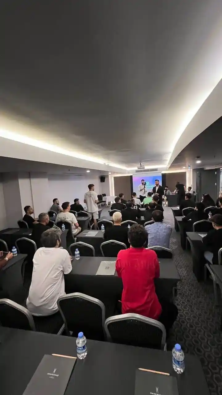 Antalya’da renkli saç tasarımı eğitimi