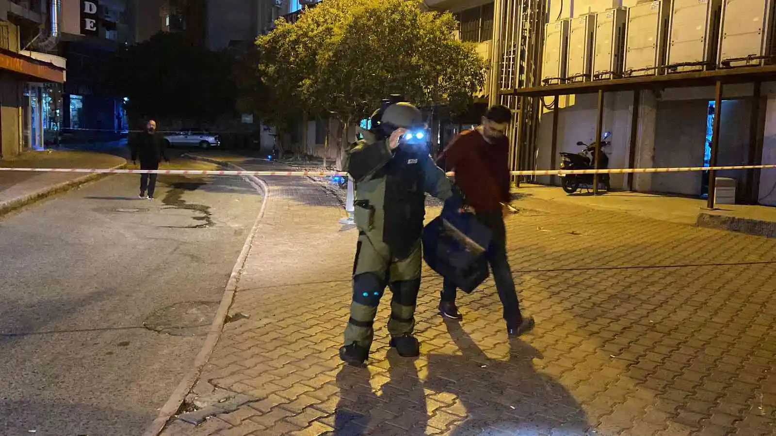 Antalya'da şüpheli çanta boş çıktı
