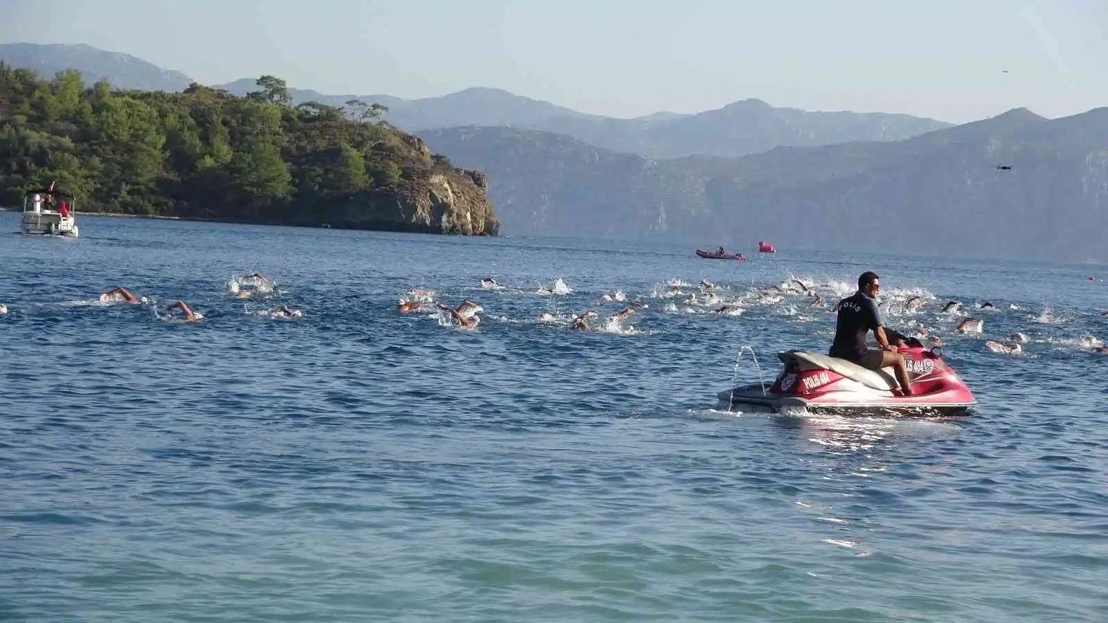 Aquamasters Yüzme şampiyonasının ilk günü tamamlandı