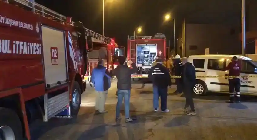 Ataşehir'de iş yerinde oksijen tüpü patladı: 2 yaralı
