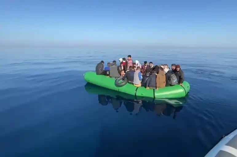 Aydın'da 30 düzensiz göçmen kurtarıldı
