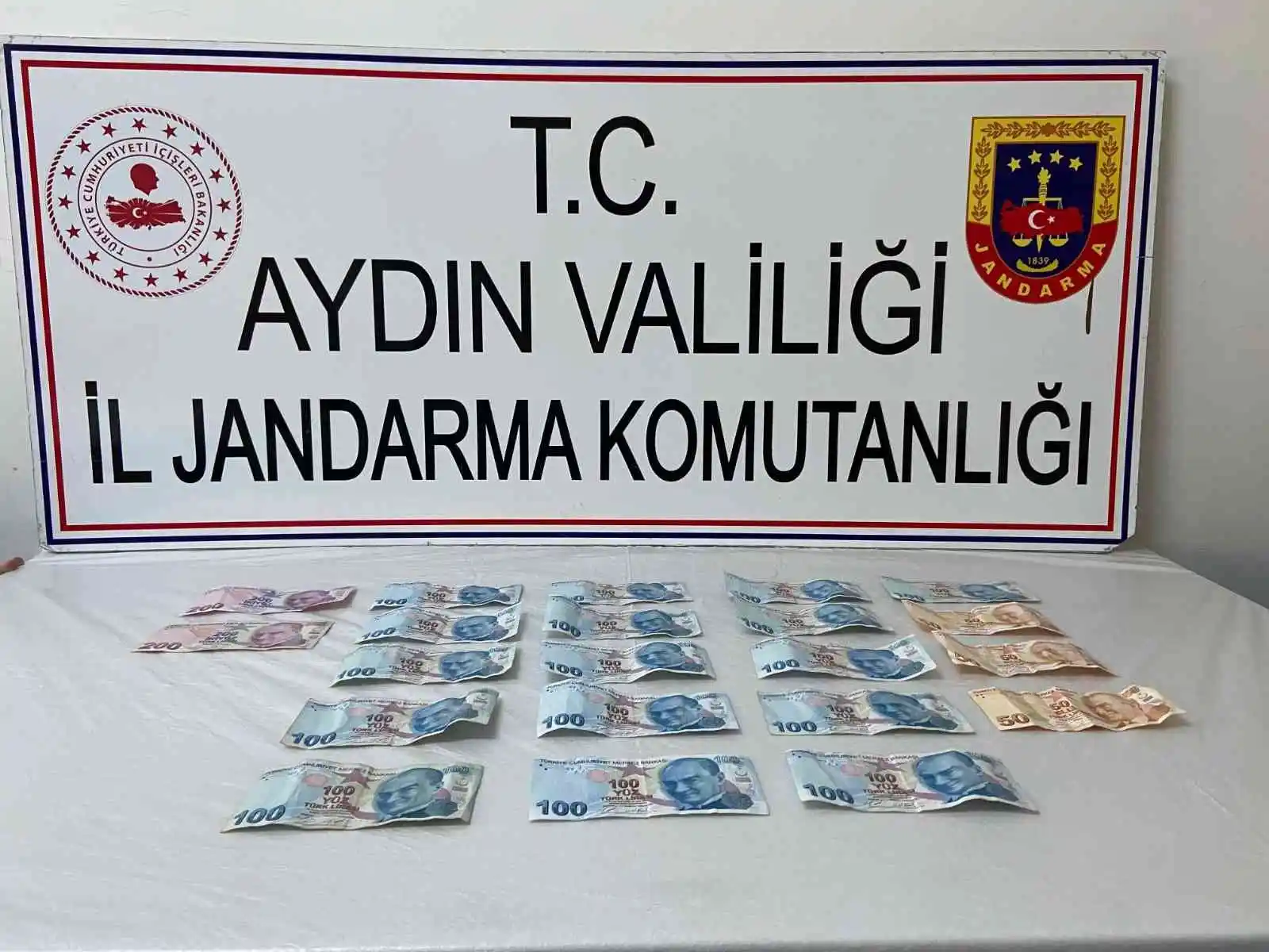 Aydın'da jandarmadan kumar baskını
