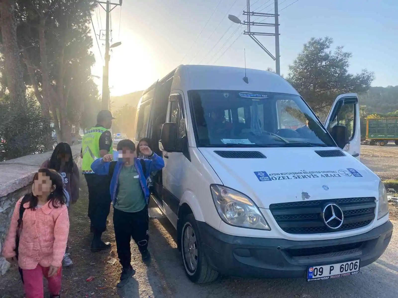 Aydın'da okul servisleri denetlendi, öğrenciler bilgilendirildi