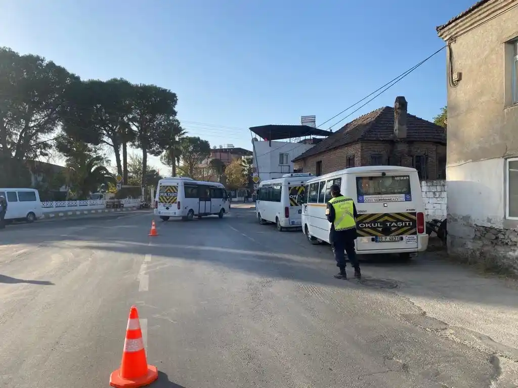 Aydın’da okul servisleri denetlendi, öğrenciler bilgilendirildi