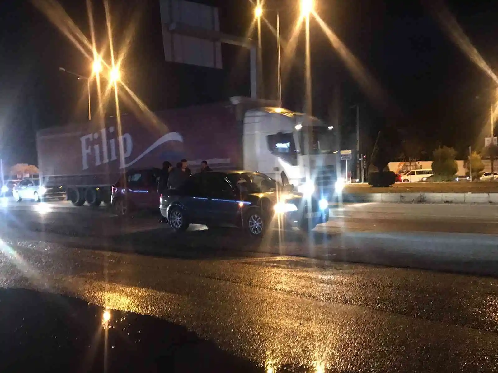 Aynı yerde peş peşe 3 kaza