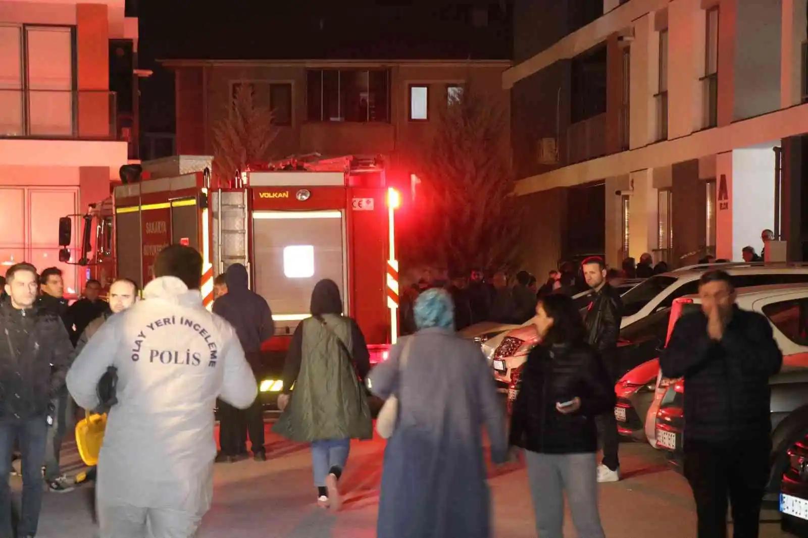 Ayrıldığı eşinin evinde kendini yaktığı iddiası