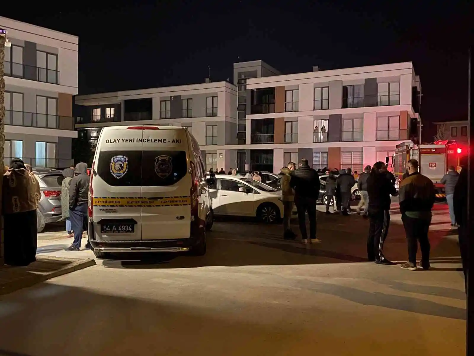 Ayrıldığı eşinin evinde kendini yaktığı iddiası