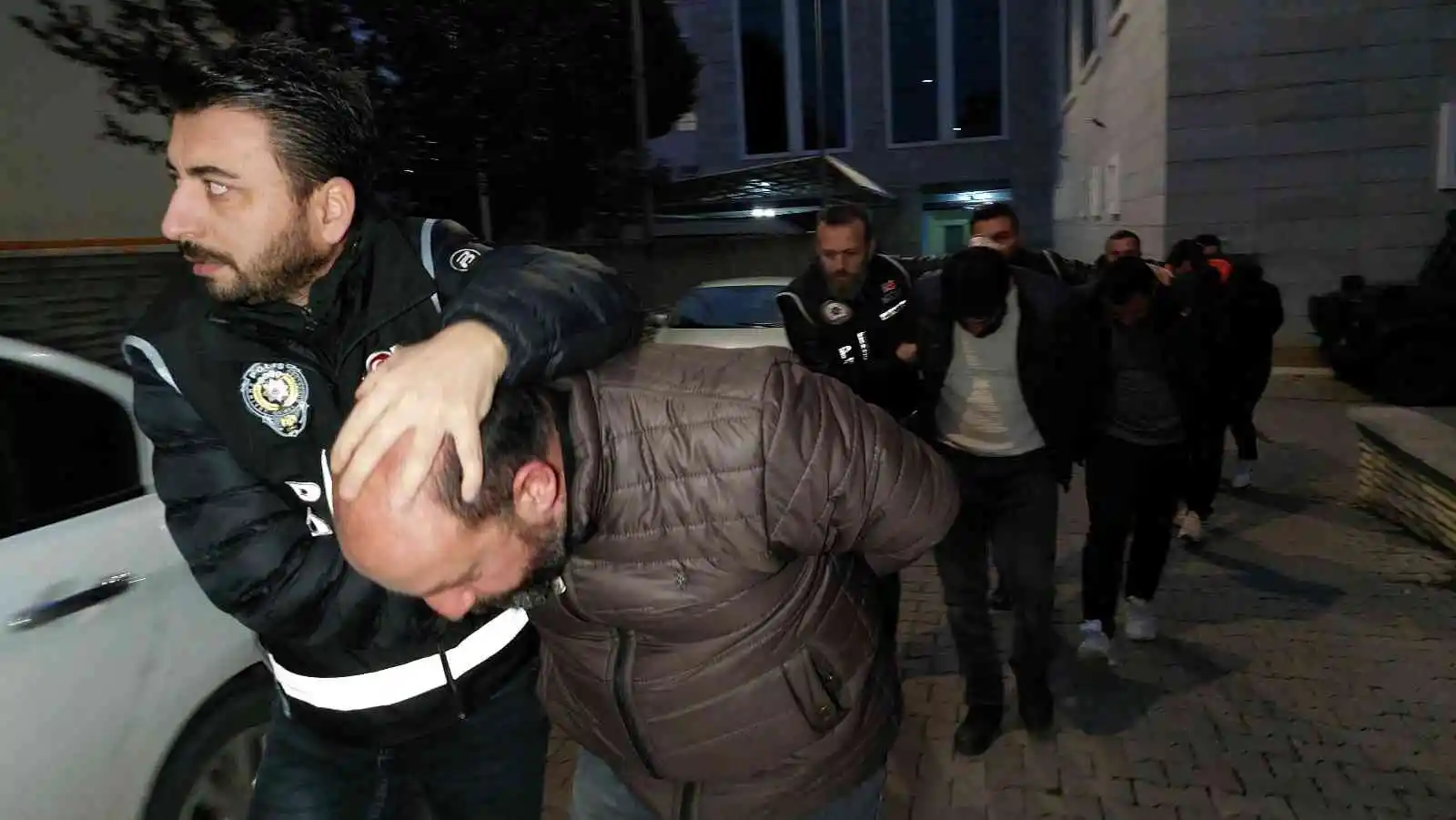 Bafra Ticaret Borsasına silahlı saldırıyla ilgili 5 kişi adliyeye sevk edildi