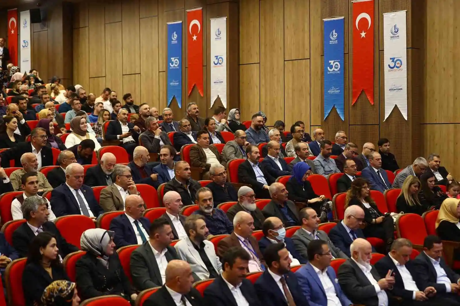 Bağcılar Belediyesi’nin 30. kuruluş yıldönümü kutlandı