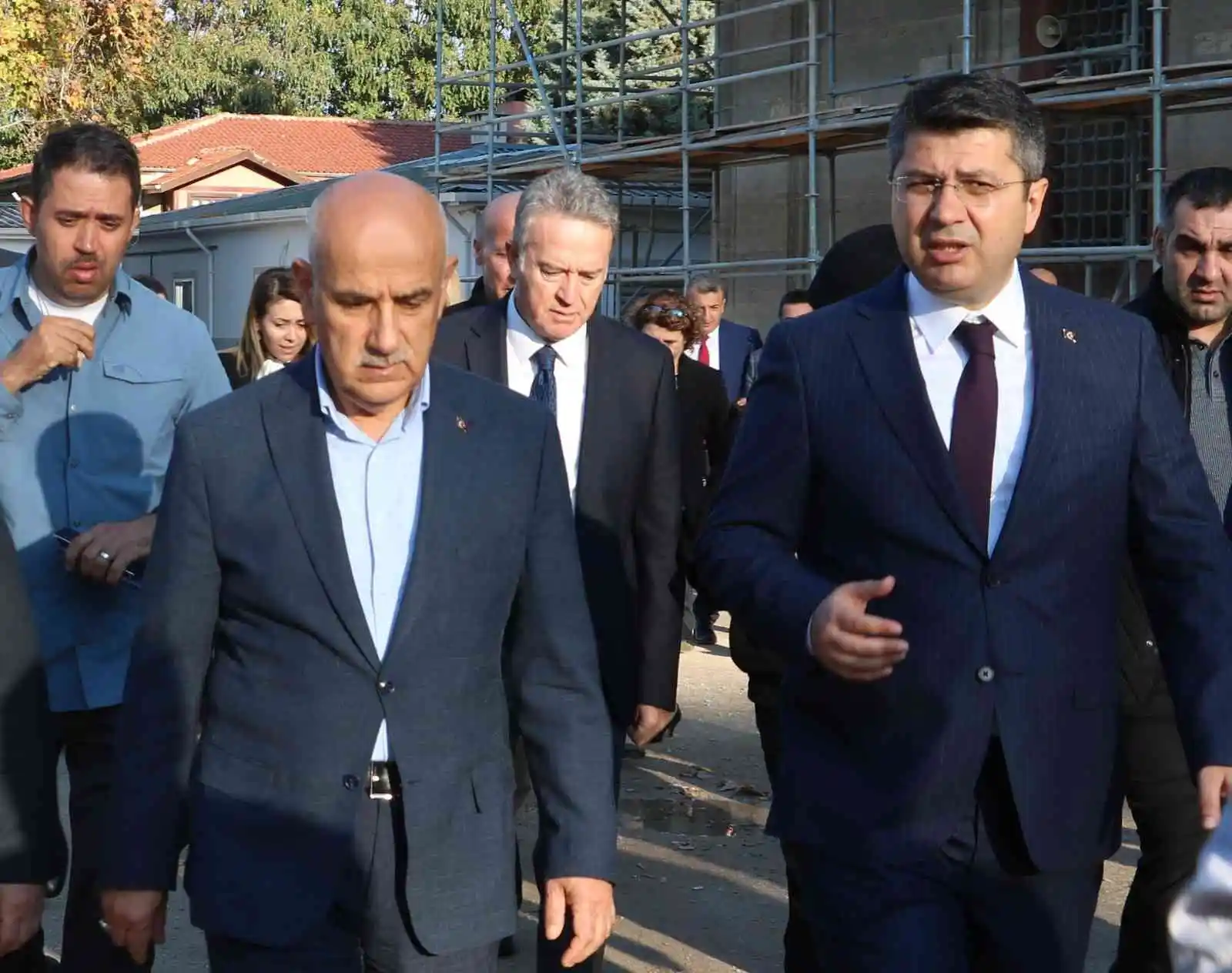 Bakan Kirişci, restorasyonu devam eden Selimiye'de incelemelerde bulundu