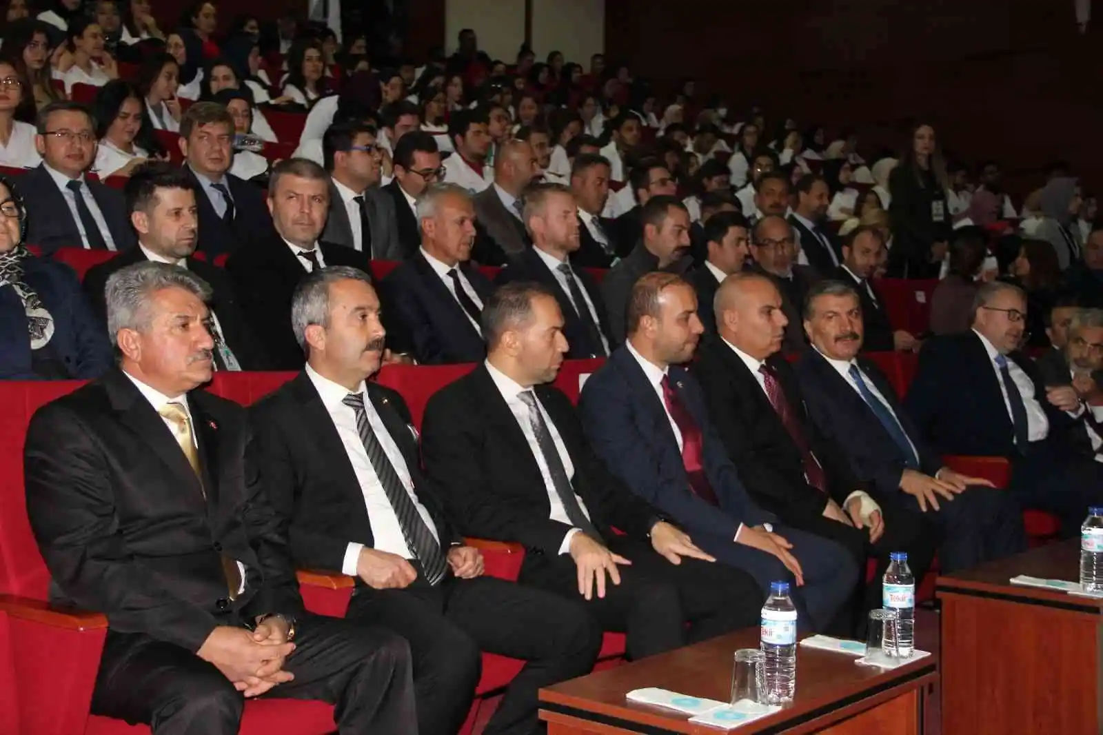 Bakan Koca, öğrencilerle buluştu