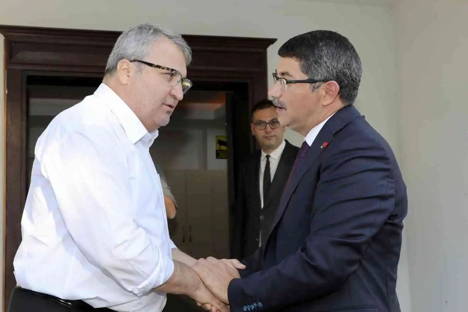 Başkan Çerçi taziyeleri kabul ediyor
