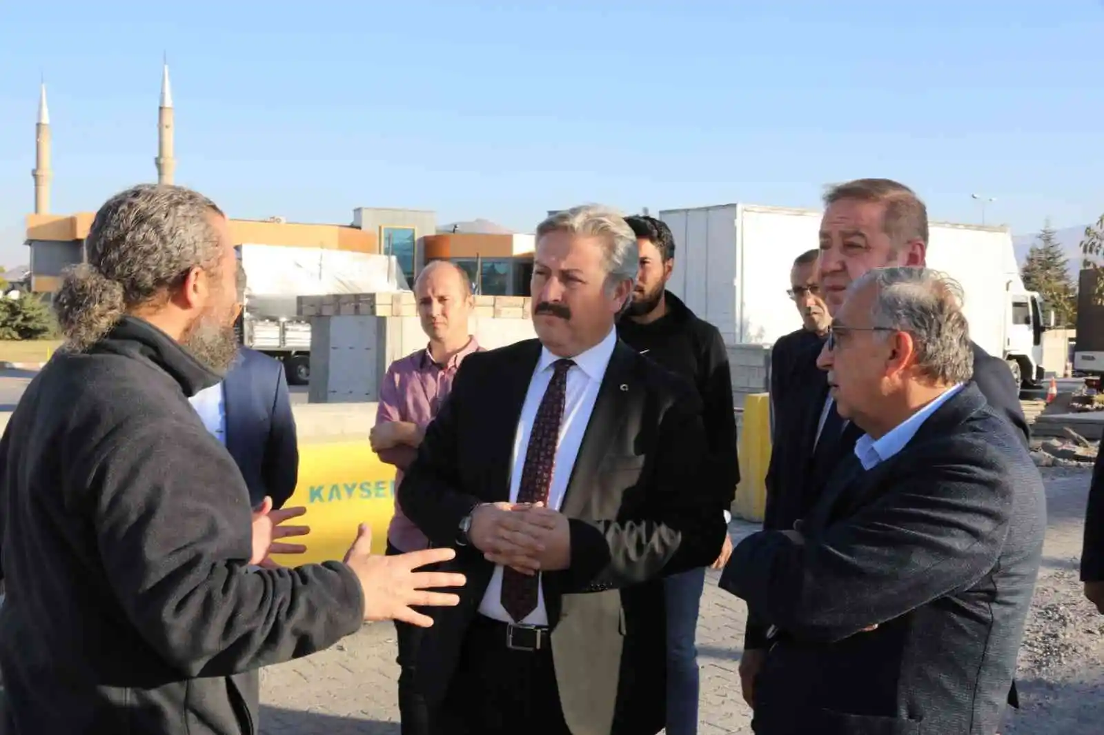 Başkan Palancıoğlu, Germir'deki öğrenci yurdu inşaatını inceledi