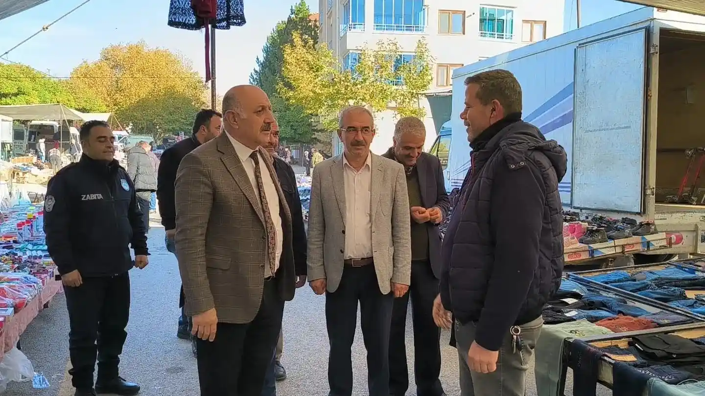 Başkan Zelyurt esnaf gezilerini sürdürüyor