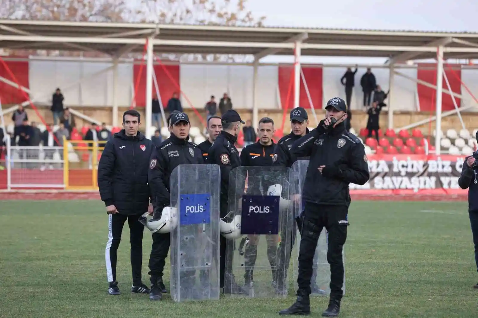 Belediye Başkanı Savran'dan maçın hakemine sert tepki
