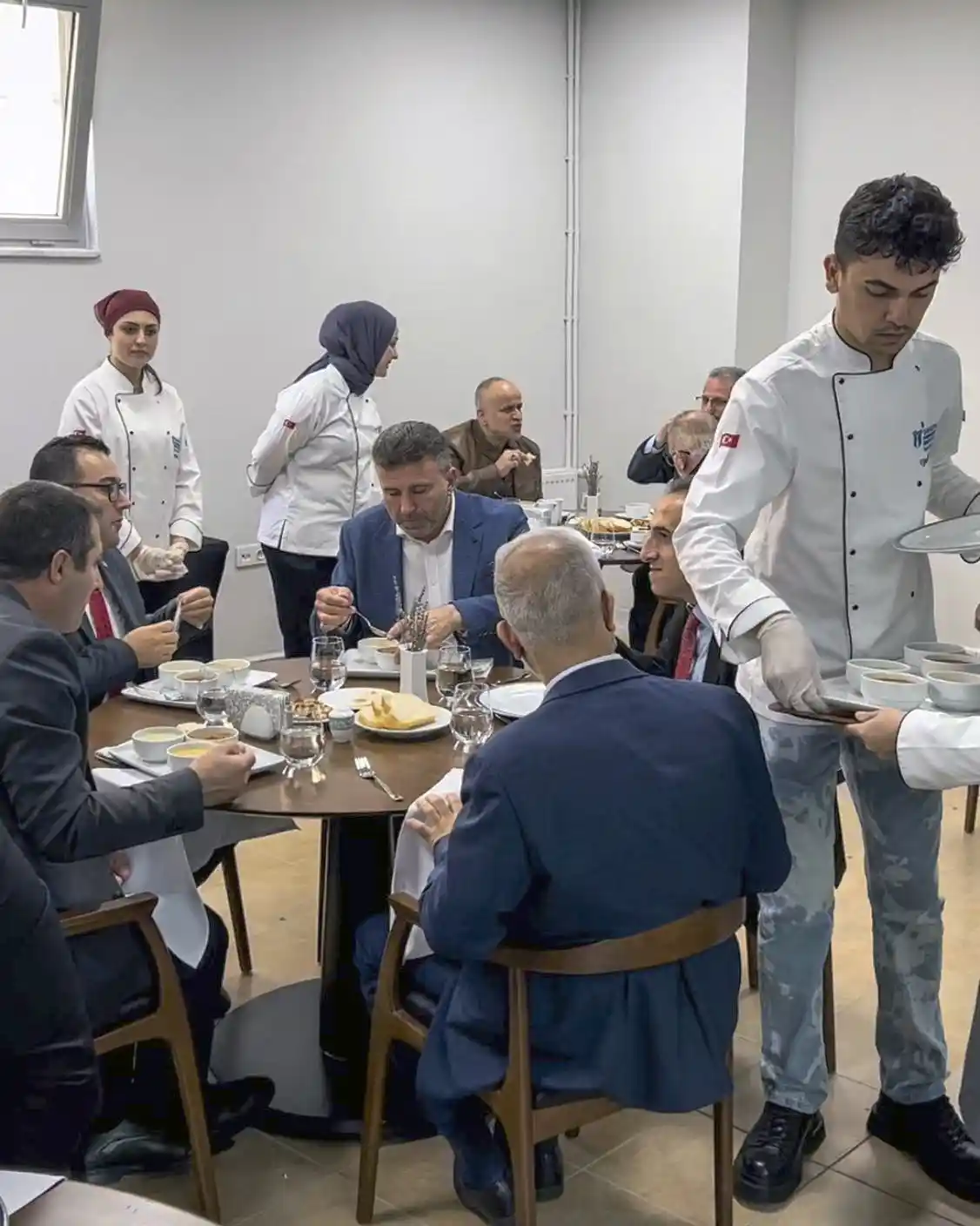 Bu derste Türk mutfağındaki 16 farklı çorba pişti