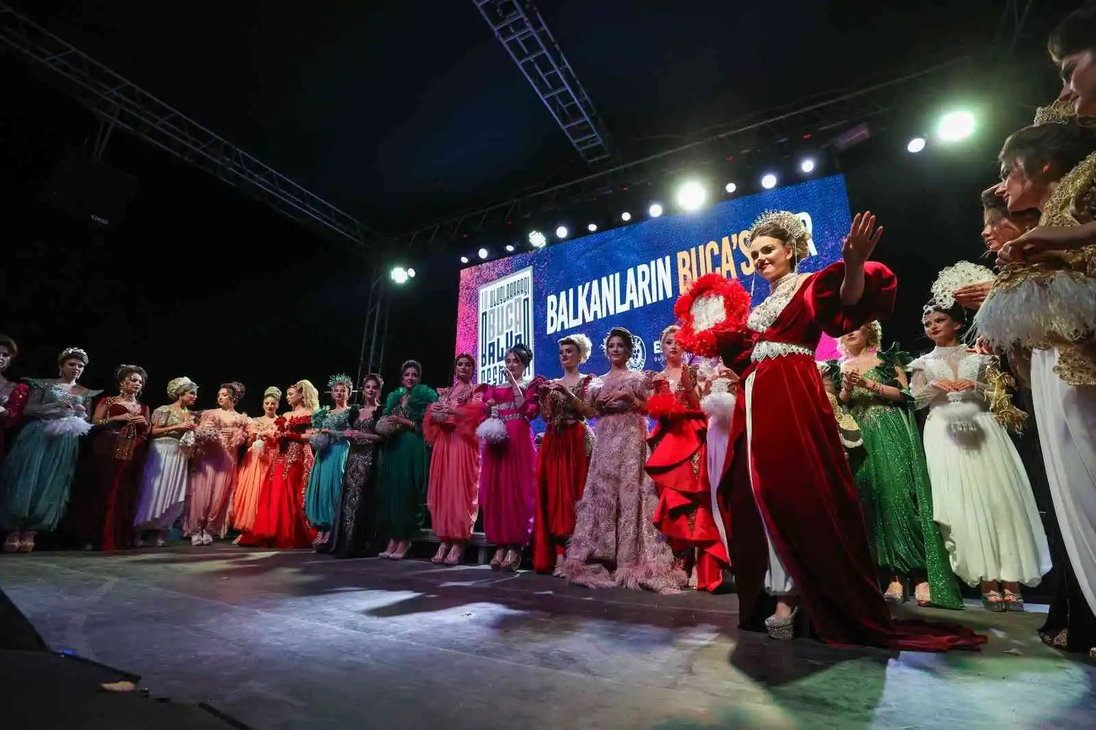 Buca’da coşkulu Balkan Festivali
