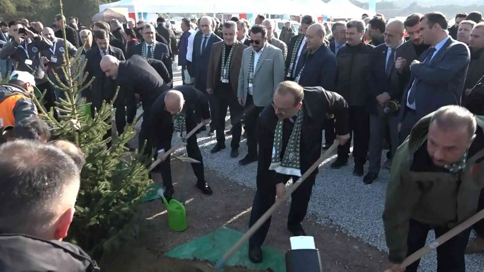 Bursa’da 50 bin fidan toprakla buluştu
