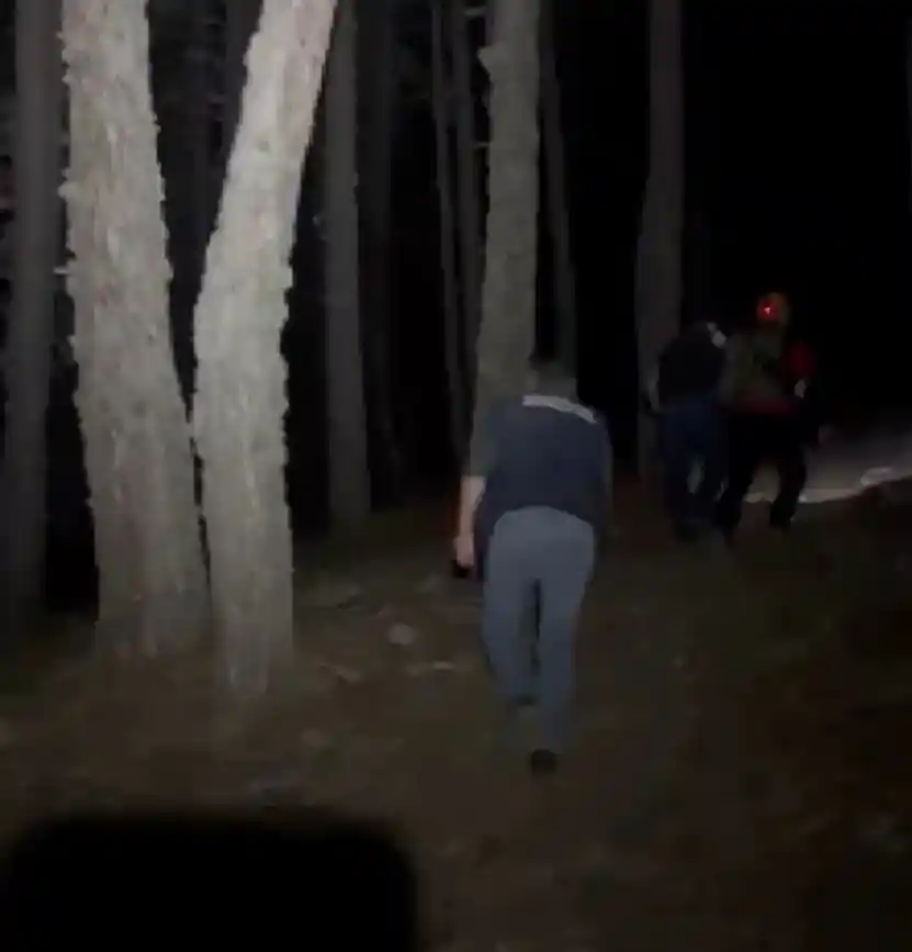 Bursa’da biri eğitmen iki paraşütçü kayalıklarda mahsur kaldı