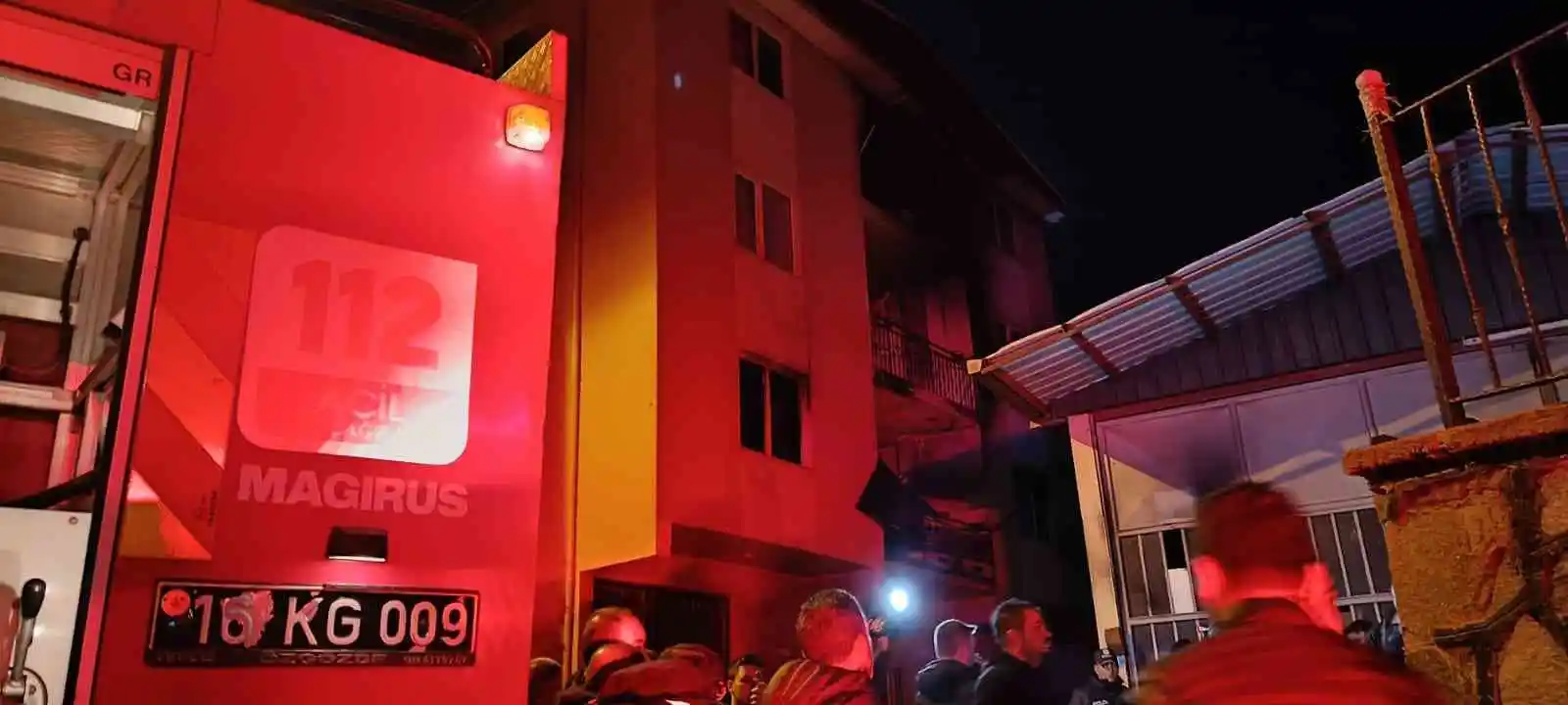 Bursa'da yangın faciası 8'i çocuk 9 kişi hayatını kaybetti