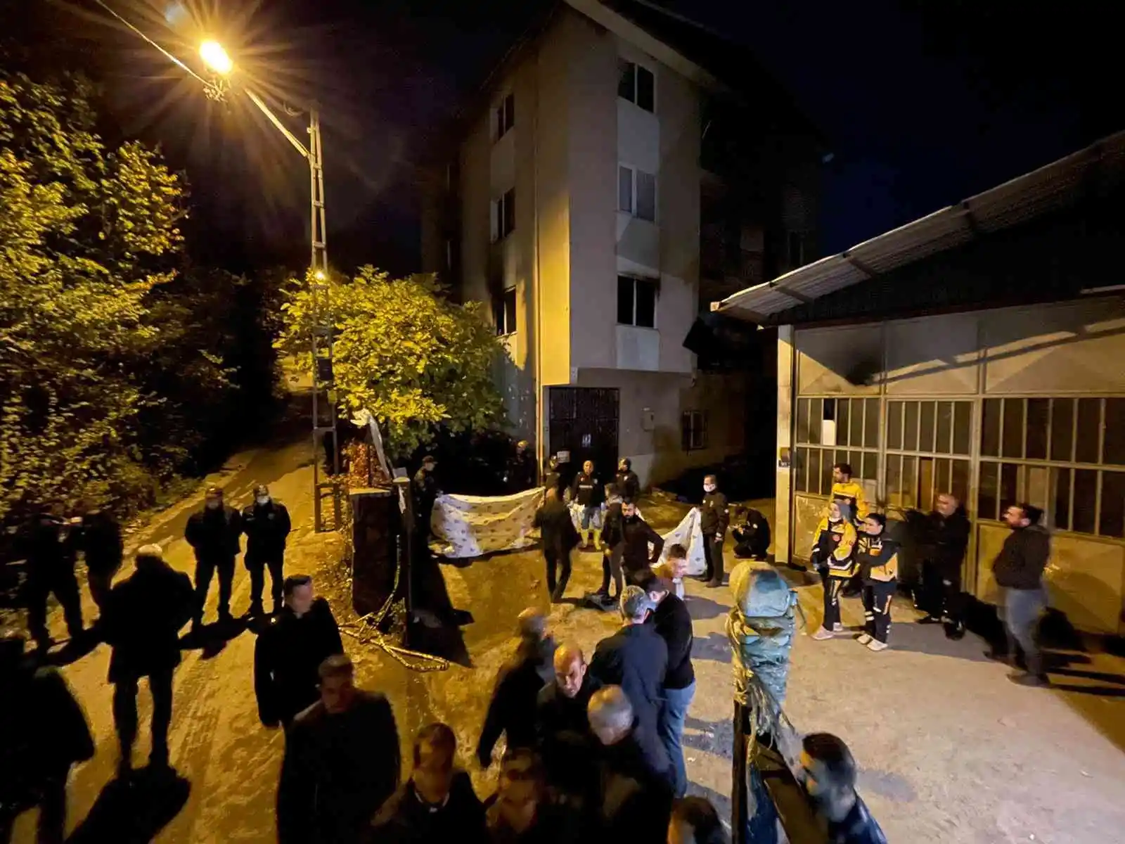 Bursa’da yangın faciası 8’i çocuk 9 kişi hayatını kaybetti