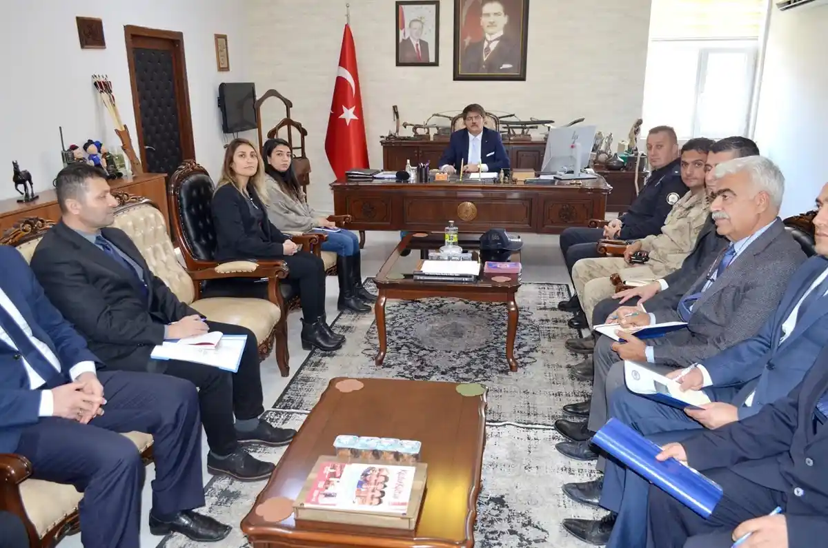 Çemişgezek'te idare şube başkanları toplantısı