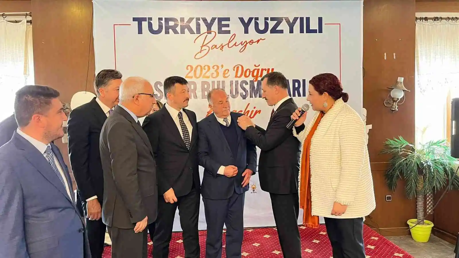 CHP, İYİ Parti ve Yeniden Refah'tan AK Parti'ye katılım
