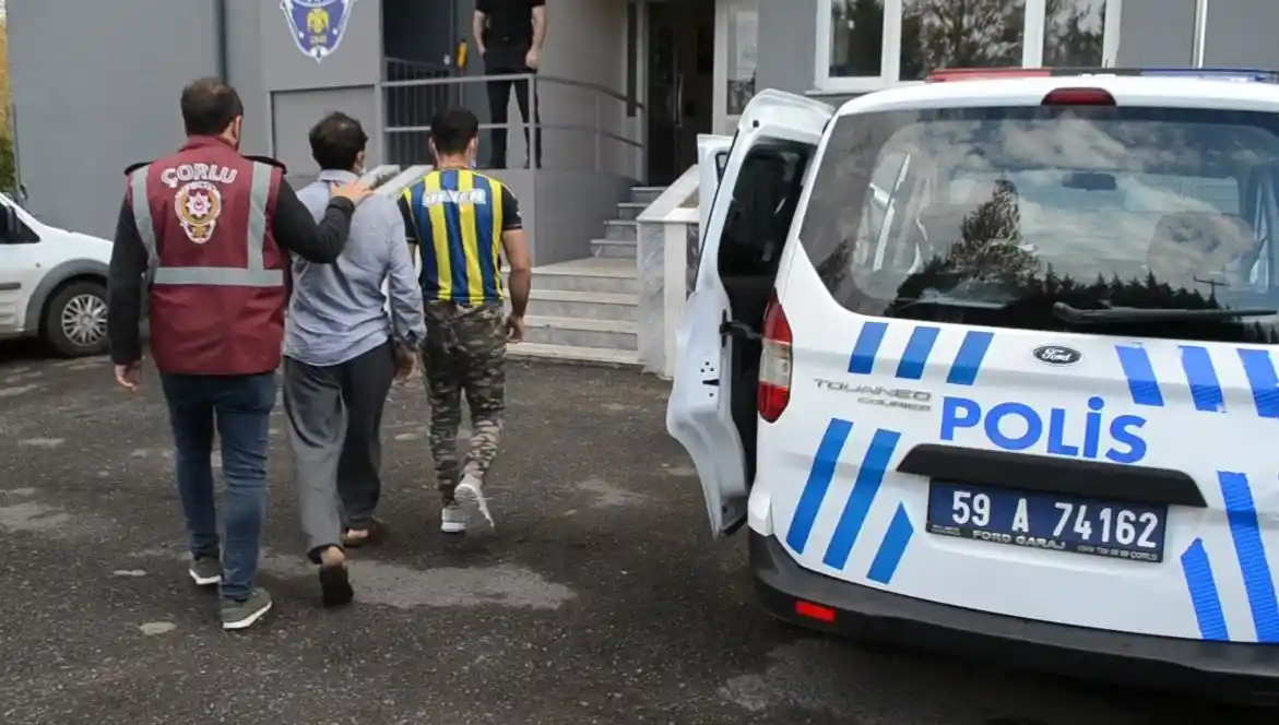 Çorlu’da 20 kaçak göçmen yakalandı