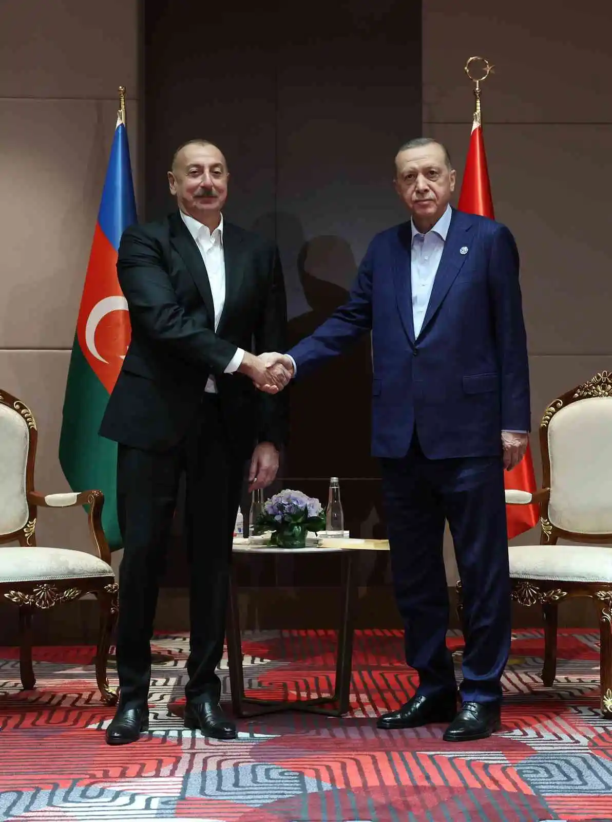 Cumhurbaşkanı Erdoğan, Azerbaycan Cumhurbaşkanı Aliyev ile bir araya geldi