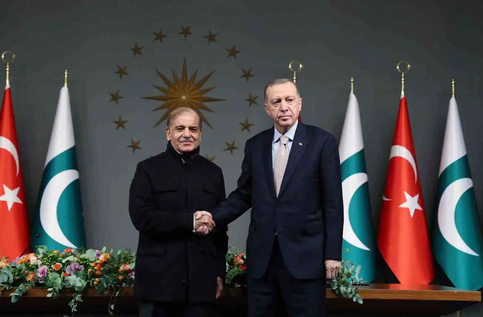 Cumhurbaşkanı Erdoğan: “Pakistan’la 5 milyar dolarlık ticaret hacmi hedefimize ulaşmak için gerekli iradeye ve kararlılığa sahibiz”

