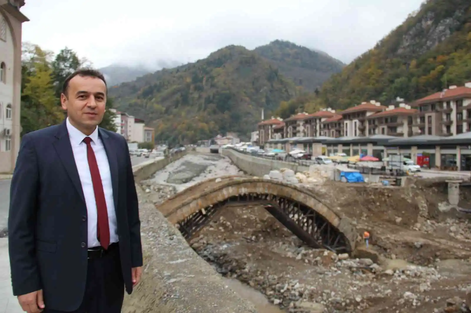 Dereli’de 2 yıl önce yaşanan selde zarar gören tarihi kemer köprünün onarımına başlandı