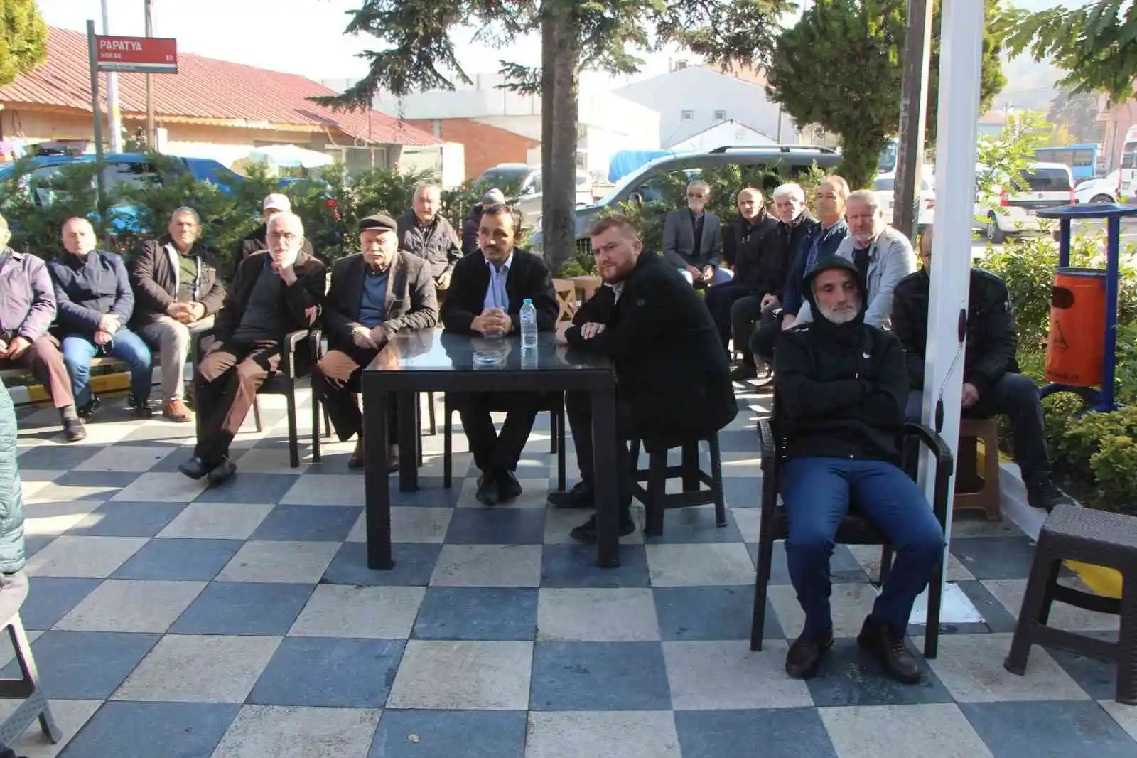 Düzce Depremi’nde yakınlarını kaybedenler mezarlıkları doldurdu